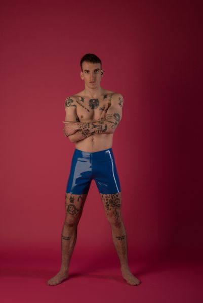 SAR Hotpants lang aus Latex